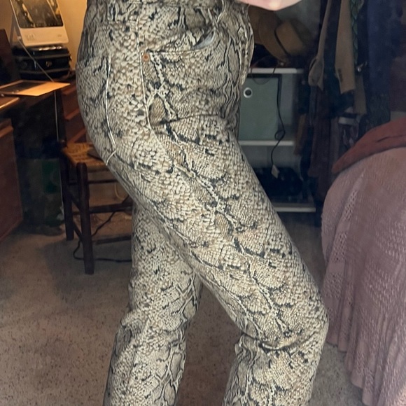 Reformation Jeans Snake Skin Print New - Picture 4 of 4